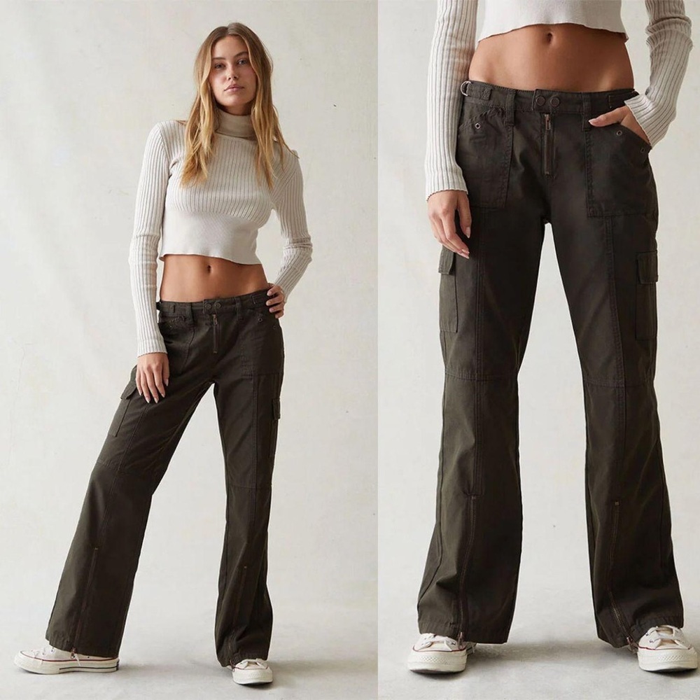 PacSun Women’s Cargo Pants - Dark Olive